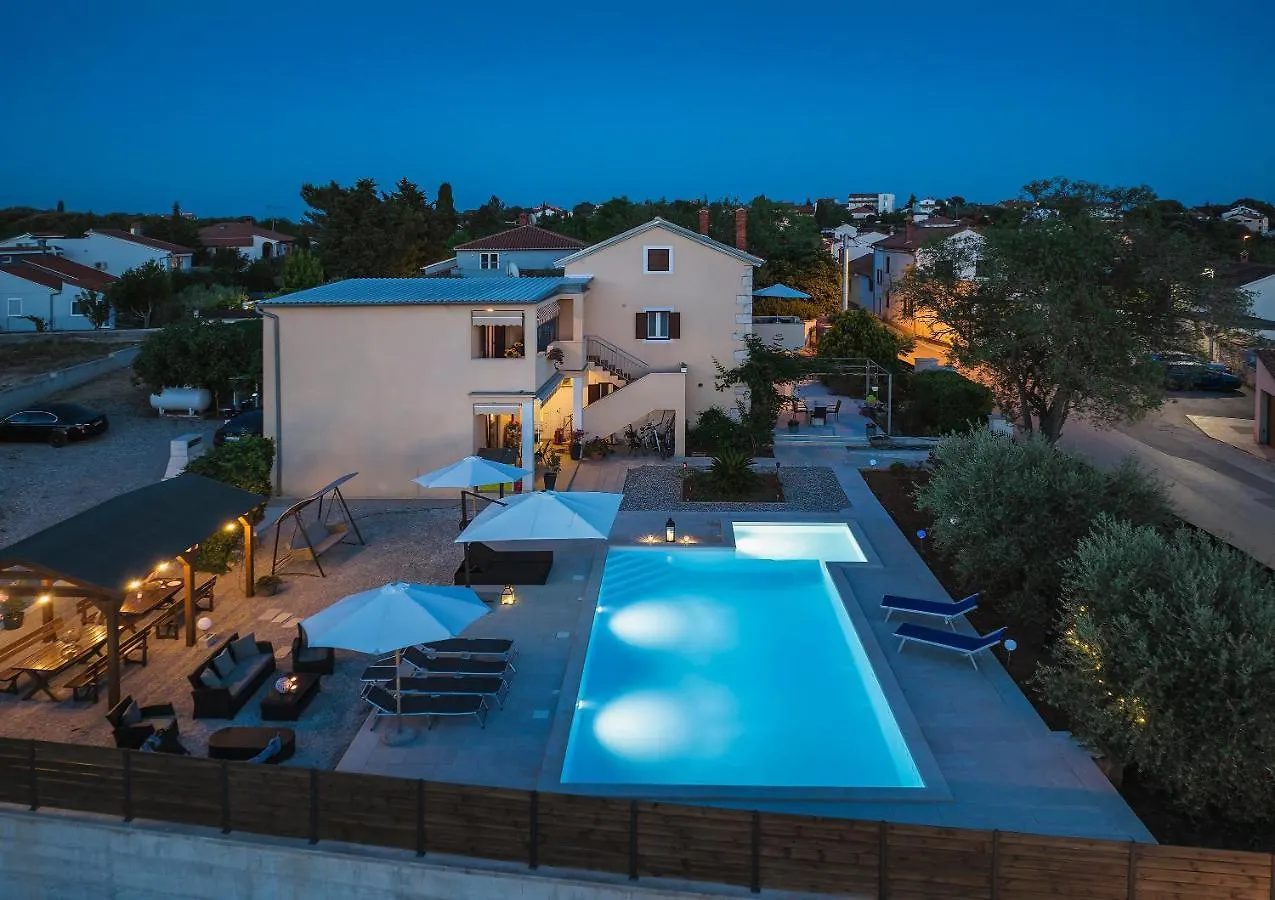 Apartments Vita Vinkuran 0*,  Croatia
